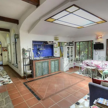 Sleeps 4 Air Con Wifi Willa Meta