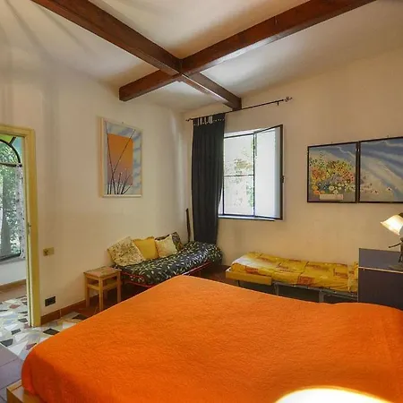 Sleeps 4 Air Con Wifi * Meta