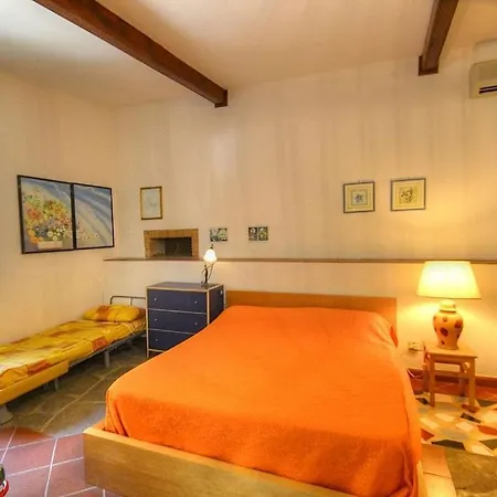 Sleeps 4 Air Con Wifi Willa *